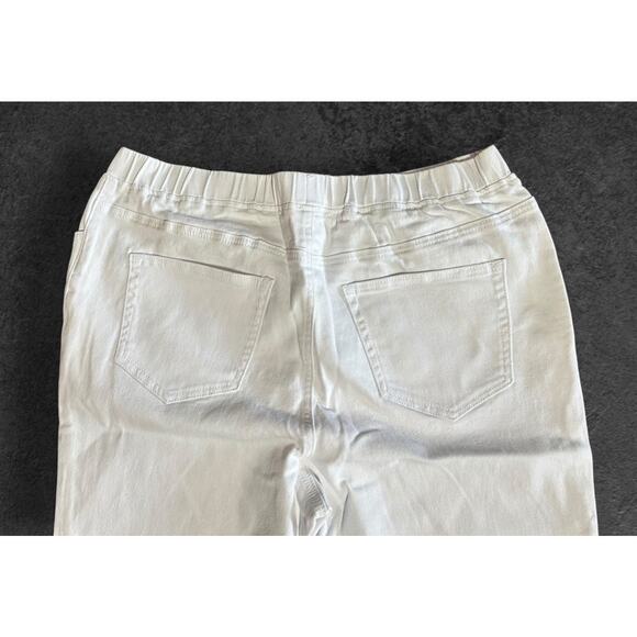 NEW Parker & Rowe White Capri Jeans Pull On Elastic Waist Rhinestone Fringe XL - Picture 7 of 12